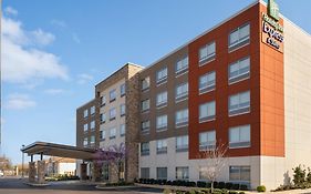 Holiday Inn Express & Suites West Memphis By Ihg